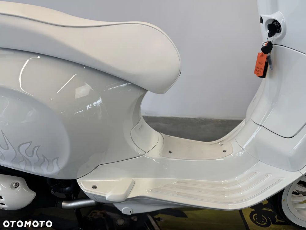 Piaggio Vespa - 14