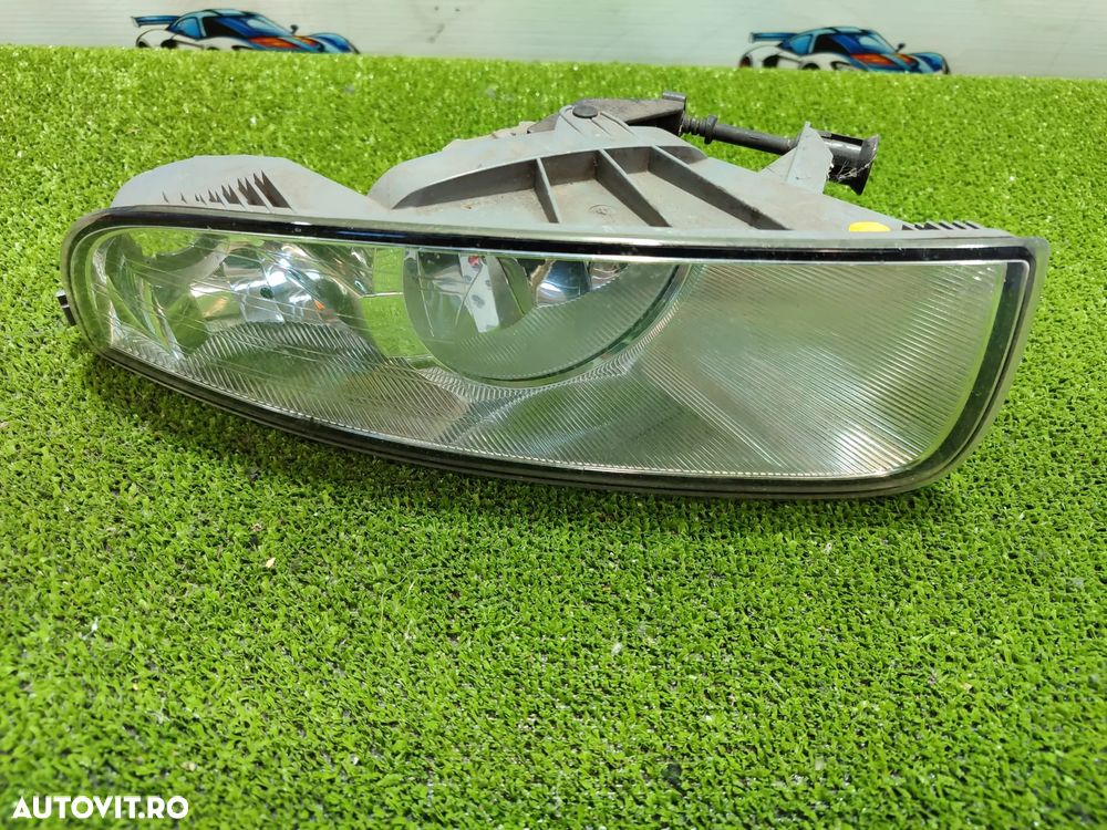 PROIECTOR CEATA DREAPTA SKODA SUPERB II Combi 2010 2.0 DIESEL COD OEM 3T0941700 / 3T0941702 / BREAK (Universal) 2008-2015 - 2