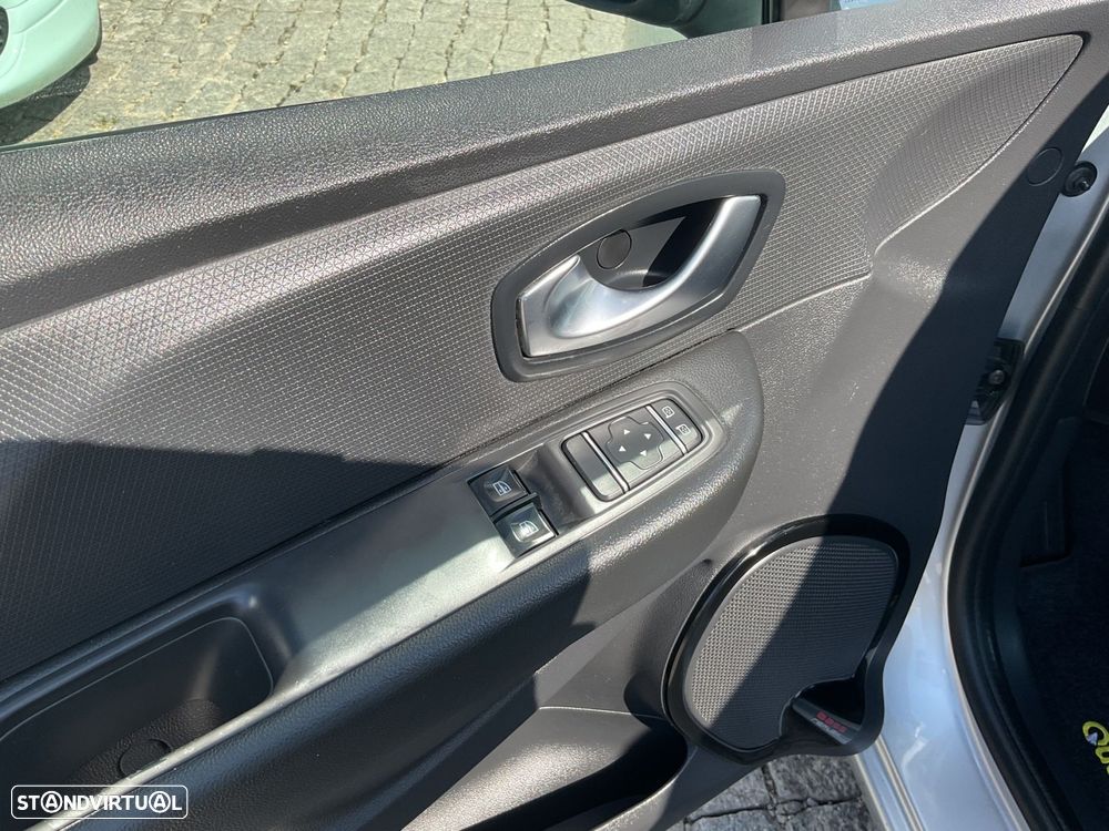 Renault Clio 1.5 dCi Limited - 20