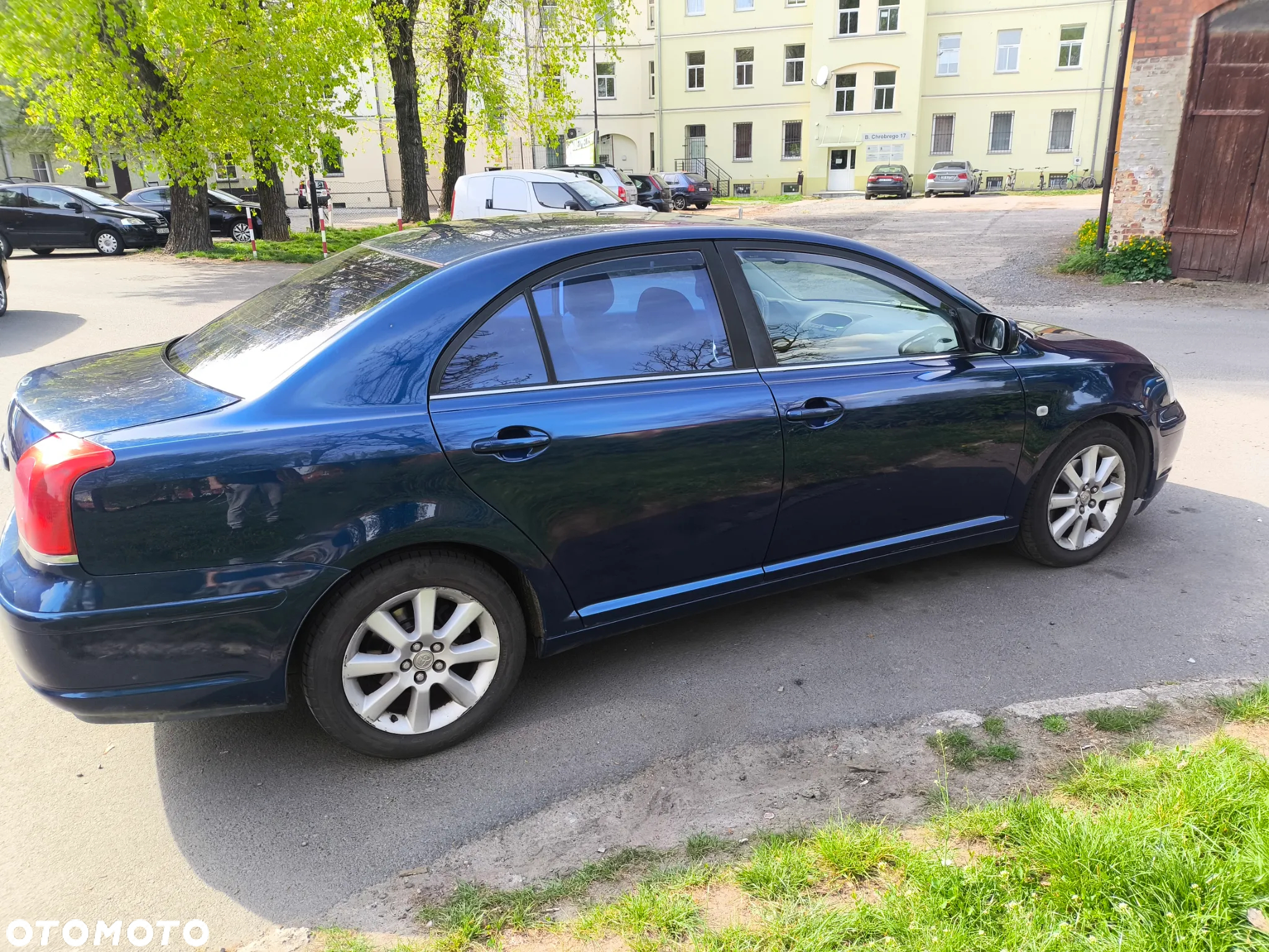 Toyota Avensis - 4