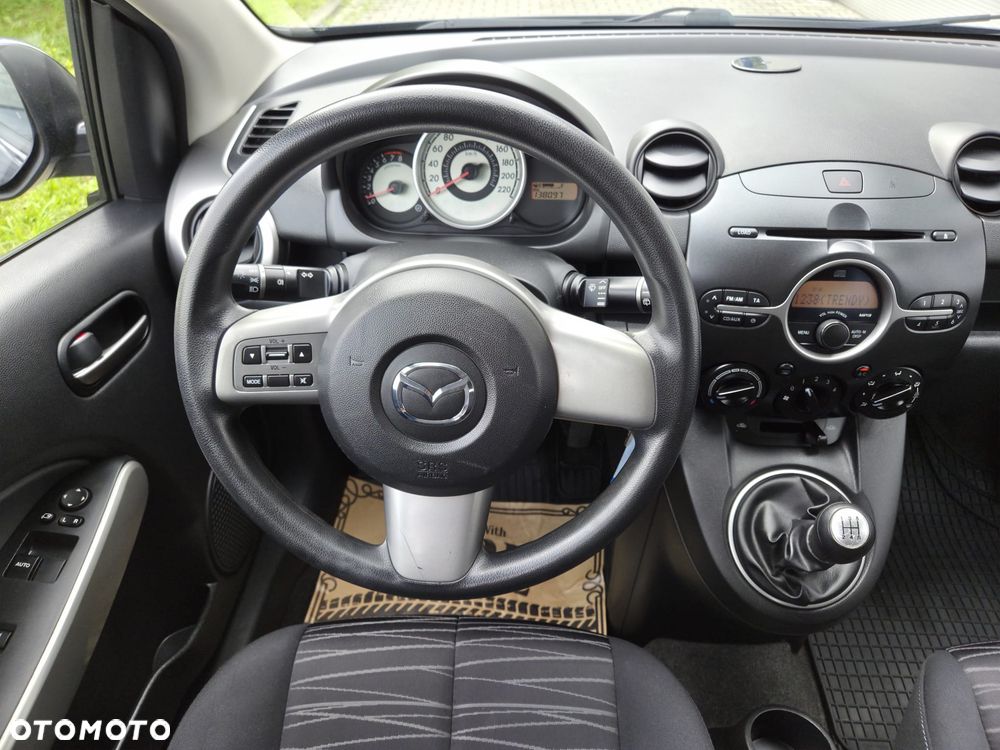 Mazda 2 1.3 Dynamic - 12