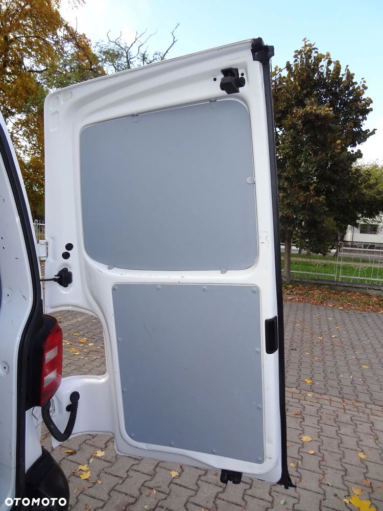 Volkswagen Transporter L2 - 13
