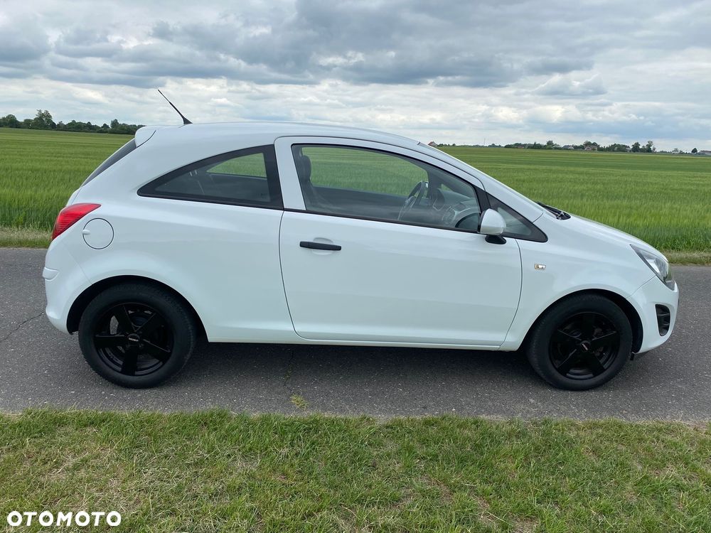 Opel Corsa 1.2 16V Cosmo - 5