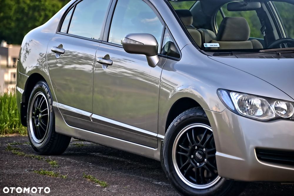 Honda Civic 1.8 Executive - 12