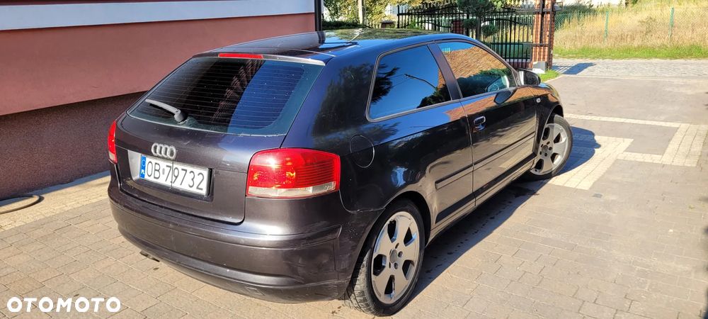 Audi A3 3-drzwiowe 2.0 TDI DPF Attraction - 3