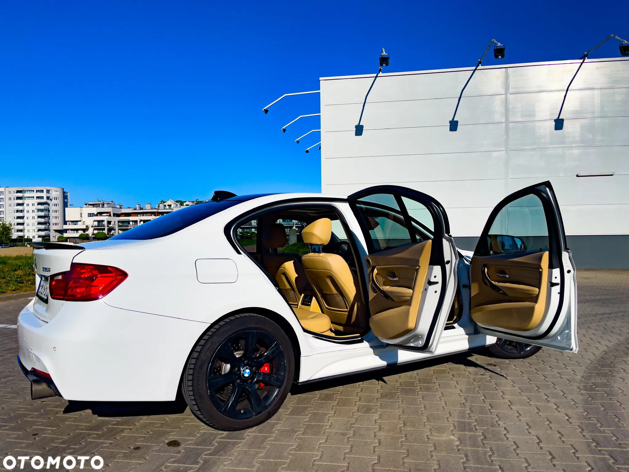 BMW Seria 3 335i xDrive - 11