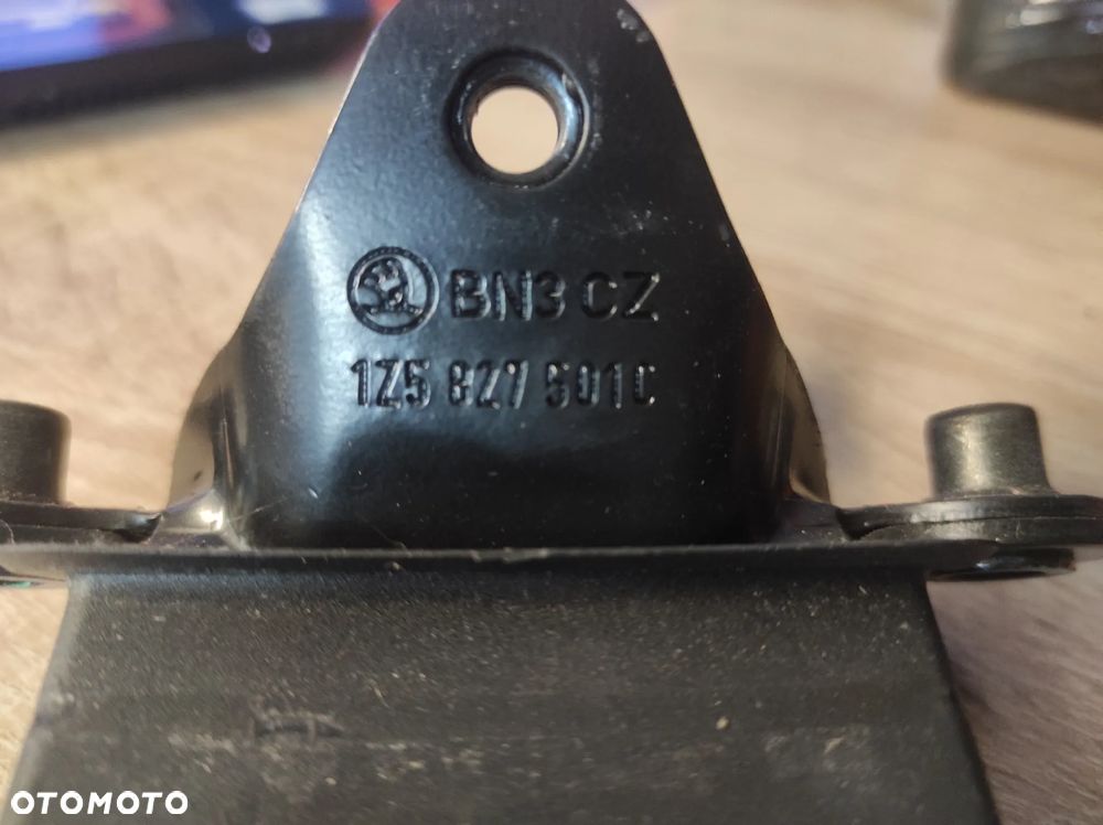 ZAMEK TYLNEJ KLAPY BAGAŻNIKA 1Z5827501D 1Z5827501C SKODA OCTAVIA 2 HB HATCHBACK WYSYŁKA !!!! - 4