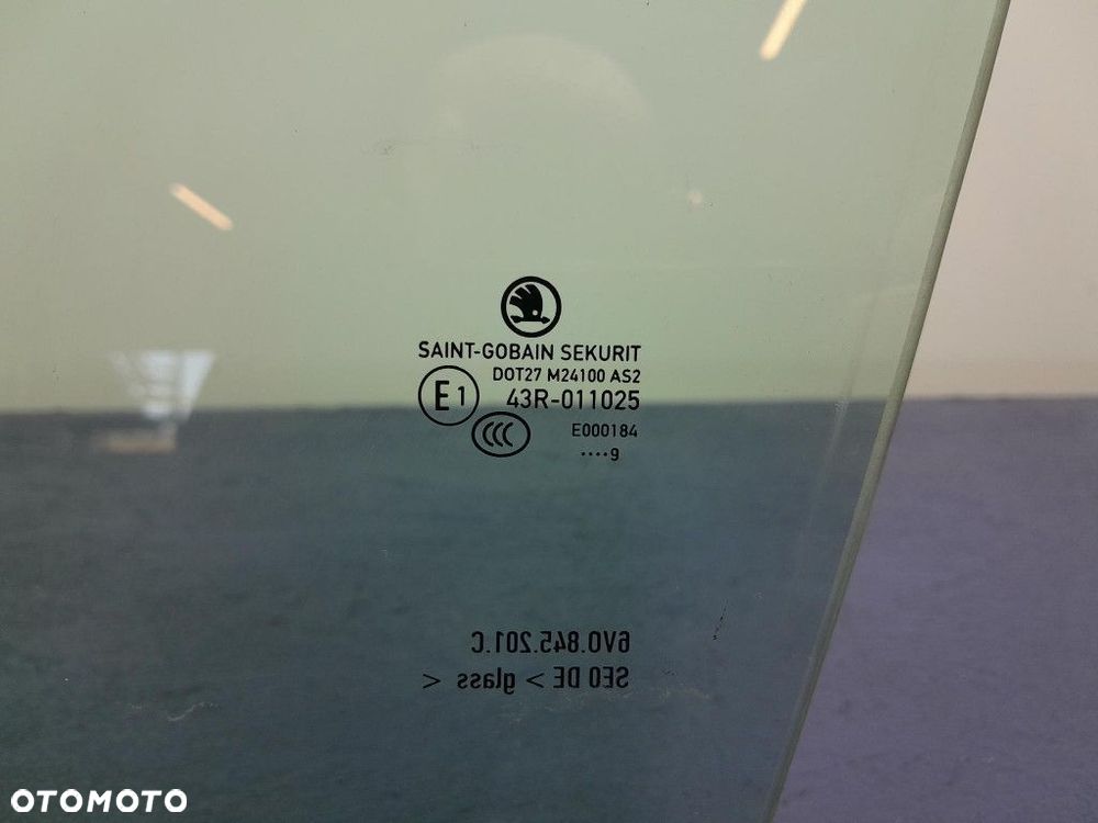 SKODA FABIA III NJ LIFT 18- KOMBI SZYBA DRZWI PRZÓD LEWA 6V0845201C - 2