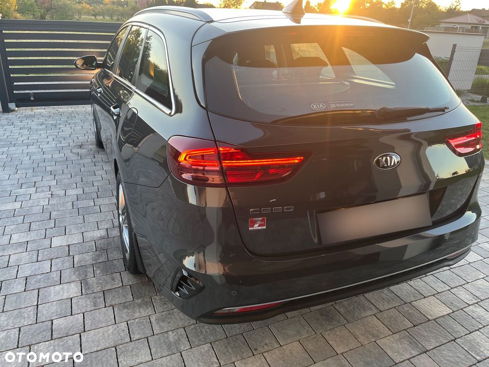 Kia Ceed - 34