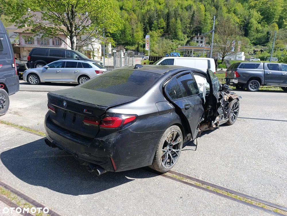 BMW M5 Competition - 4