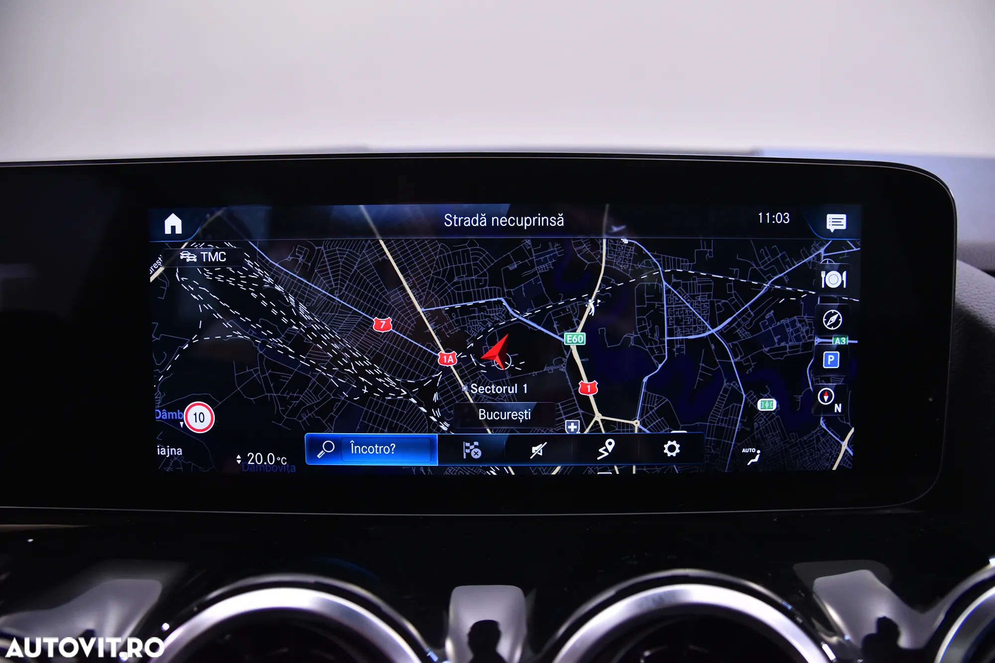Mercedes-Benz GLA 250 4Matic 8G-DCT - 23