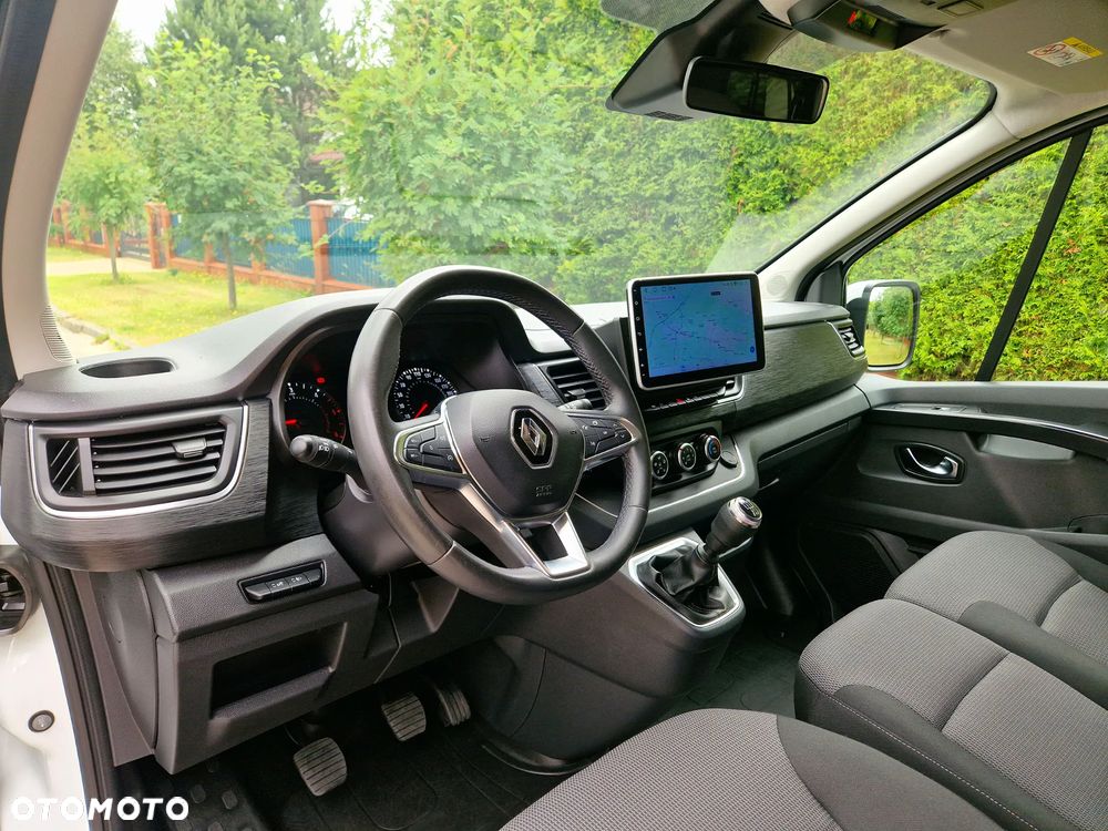 Renault Trafic 2.0 dCi - 19