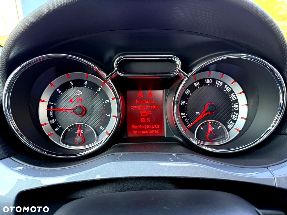 Opel Adam 1.4 Turbo Rocks S - 36