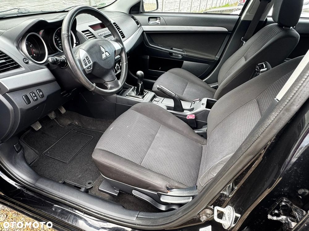Mitsubishi Lancer 1.6 ClearTec Invite - 38