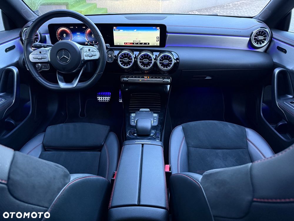 Mercedes-Benz CLA 200 7G-DCT Edition AMG Line - 24