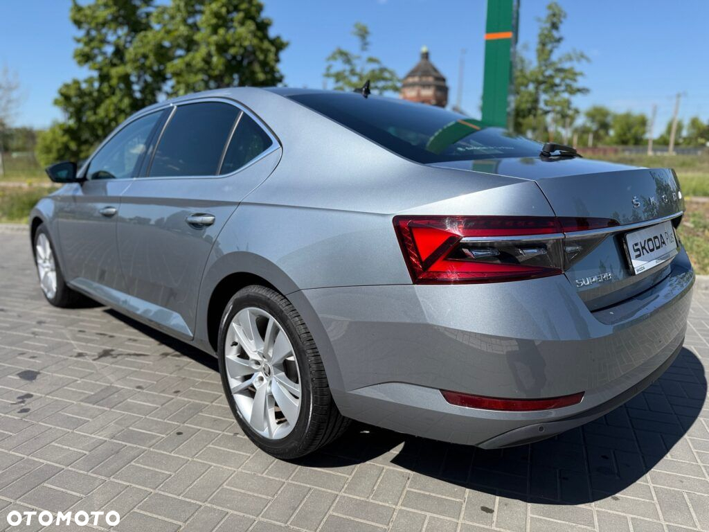 Skoda Superb 2.0 TDI 4x4 Style DSG - 9