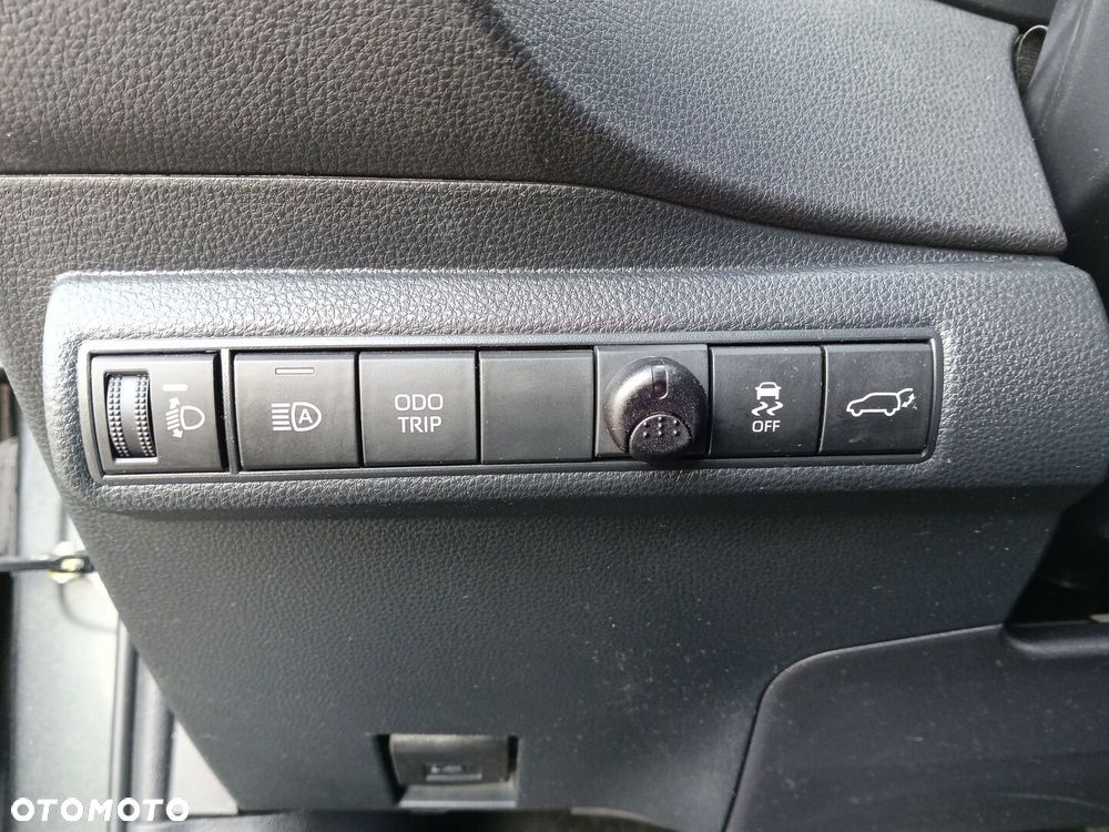 Toyota Corolla 1.8 Hybrid Style - 13