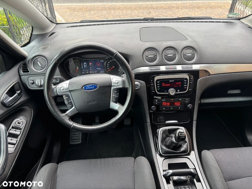 Ford S-Max 2.0 TDCi DPF Business Edition - 28