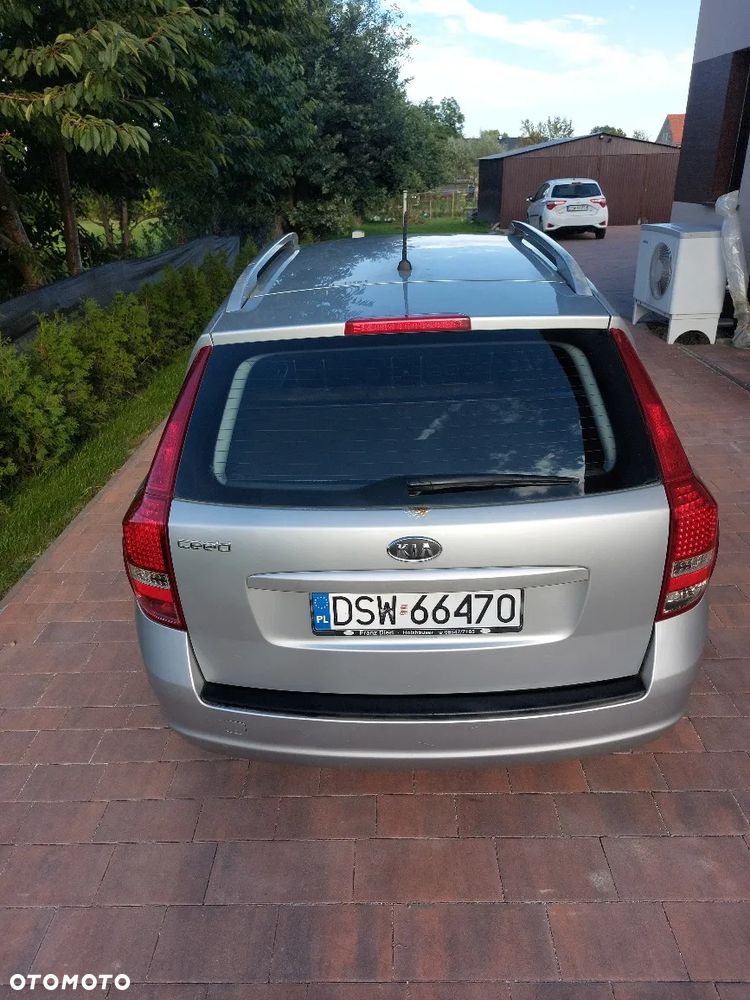 Kia Ceed Cee'd 1.6 L - 12