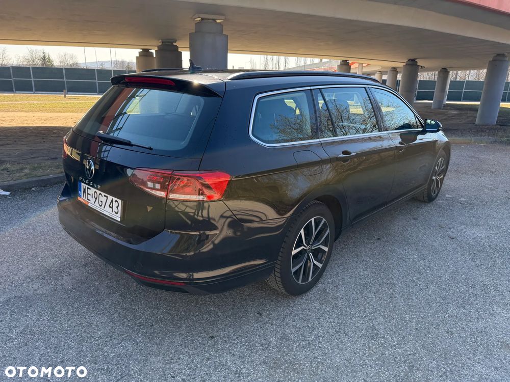 Volkswagen Passat 1.5 TSI EVO Business - 9