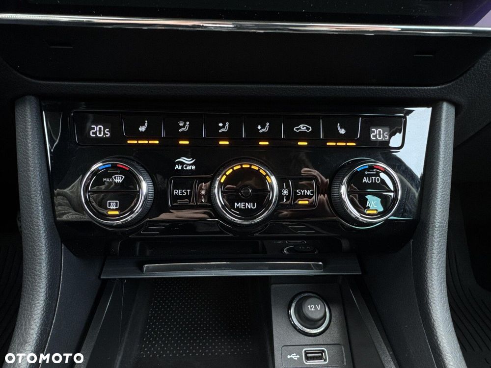 Skoda Superb 1.5 TSI Ambition DSG - 25