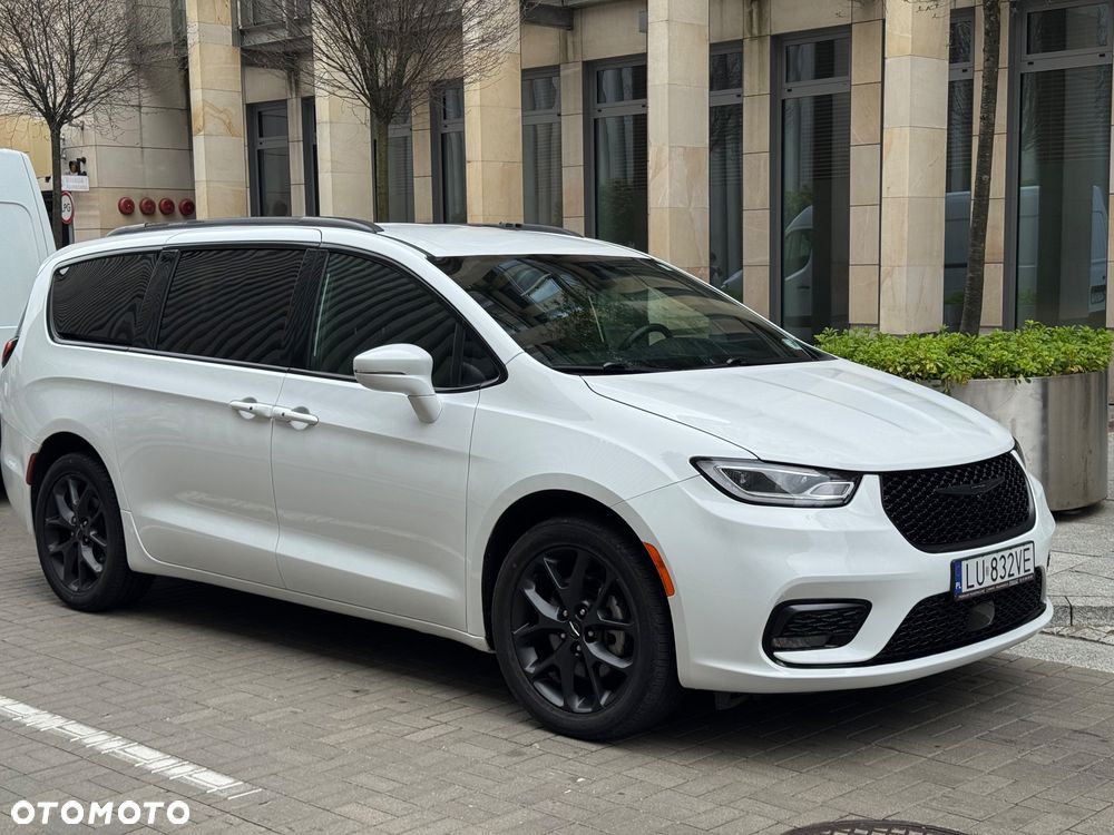 Chrysler Pacifica - 3