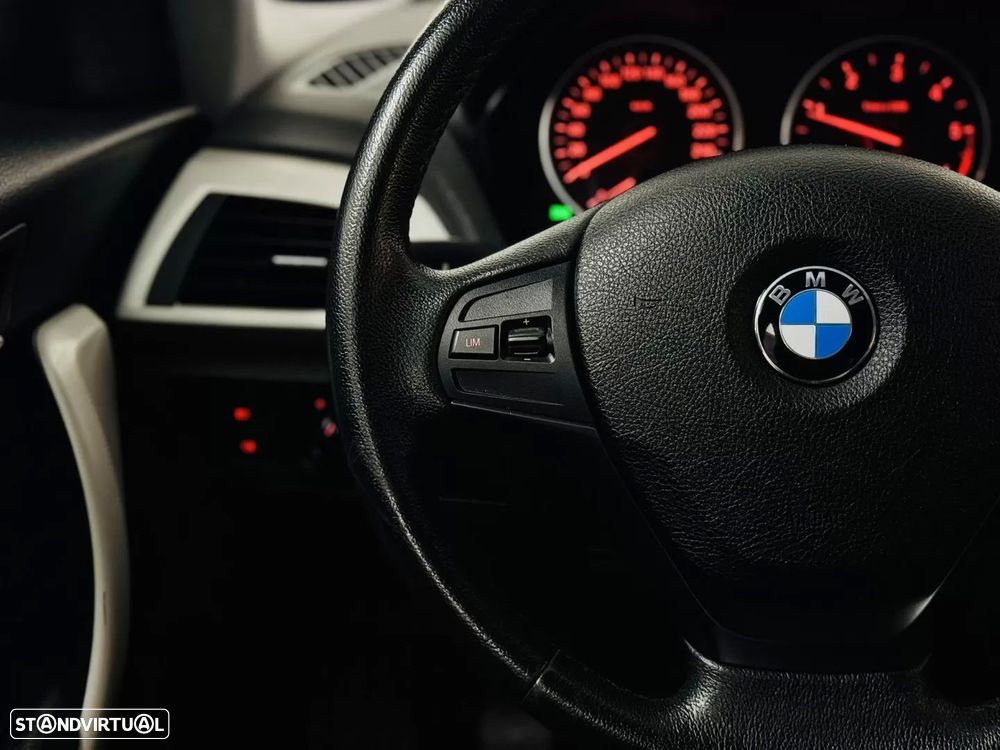 BMW 118 d Line Sport - 31