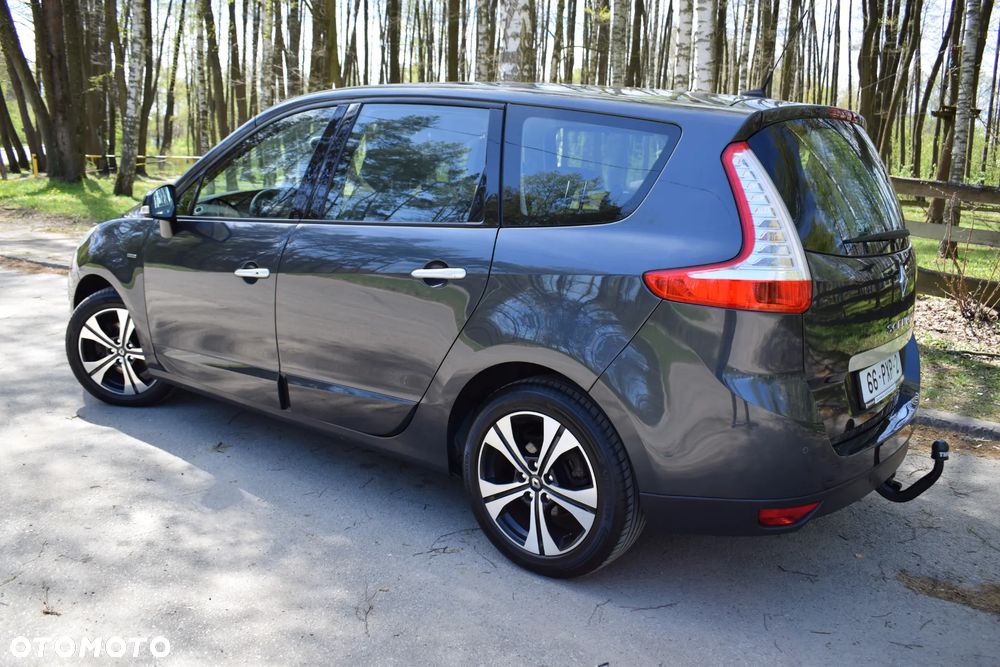 Renault Grand Scenic 2.0 16V 140 CVT Bose Edition - 3