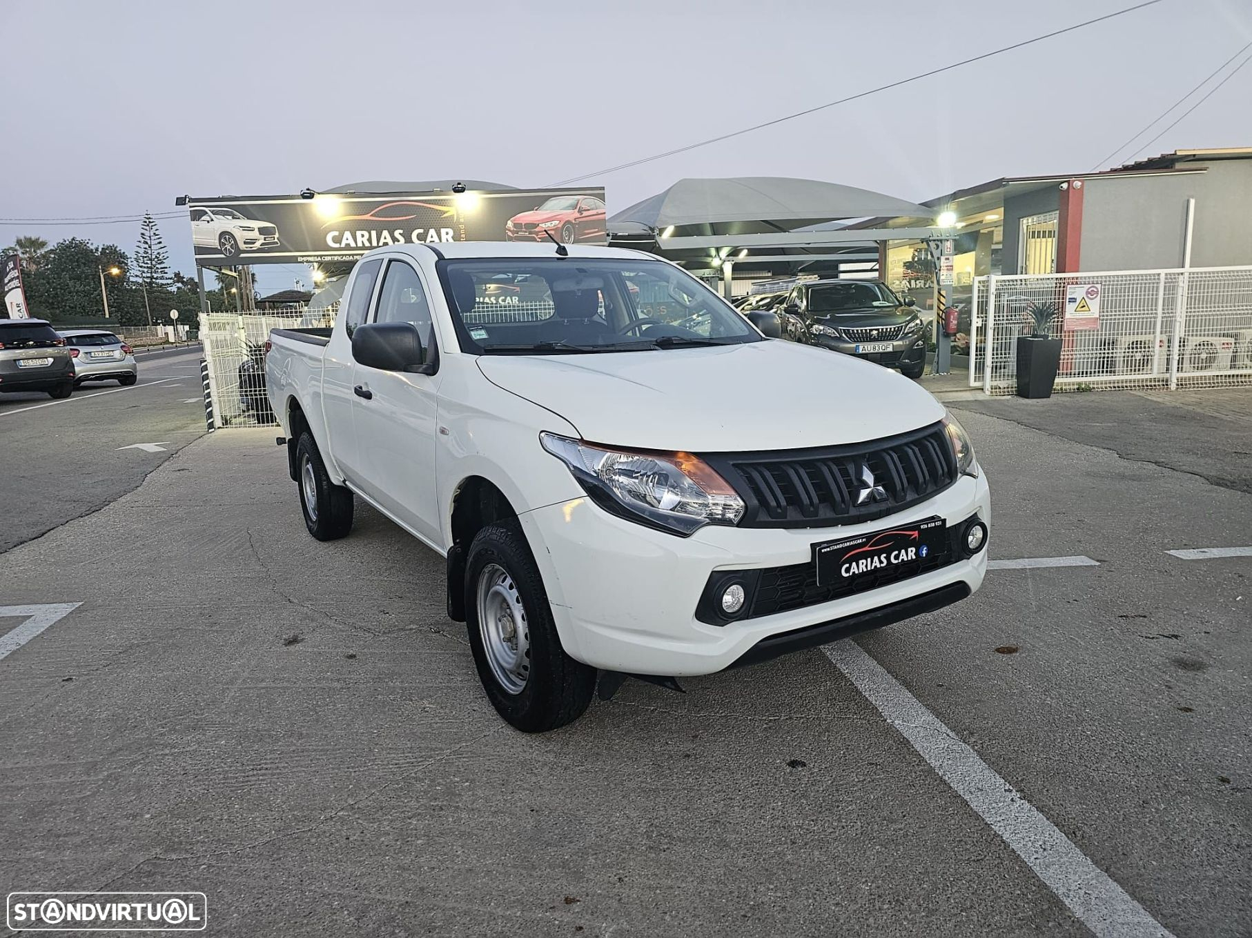 Mitsubishi L200 2.4 DI-D CD Invite 4WD - 2