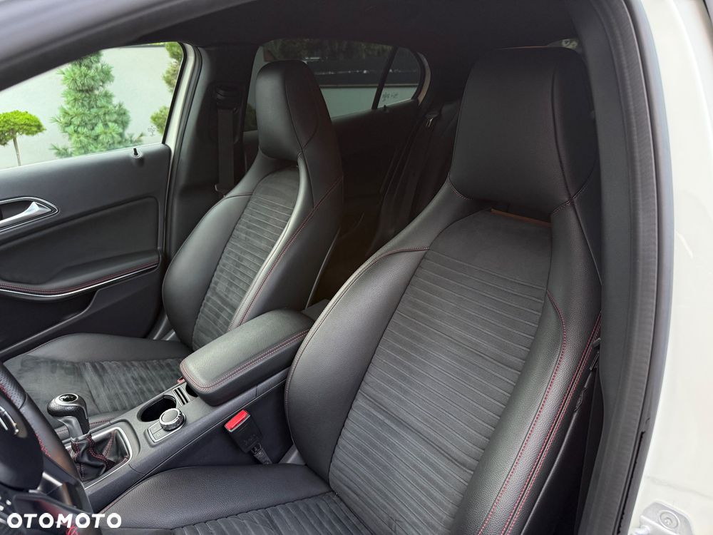 Mercedes-Benz GLA 200 AMG Line - 19