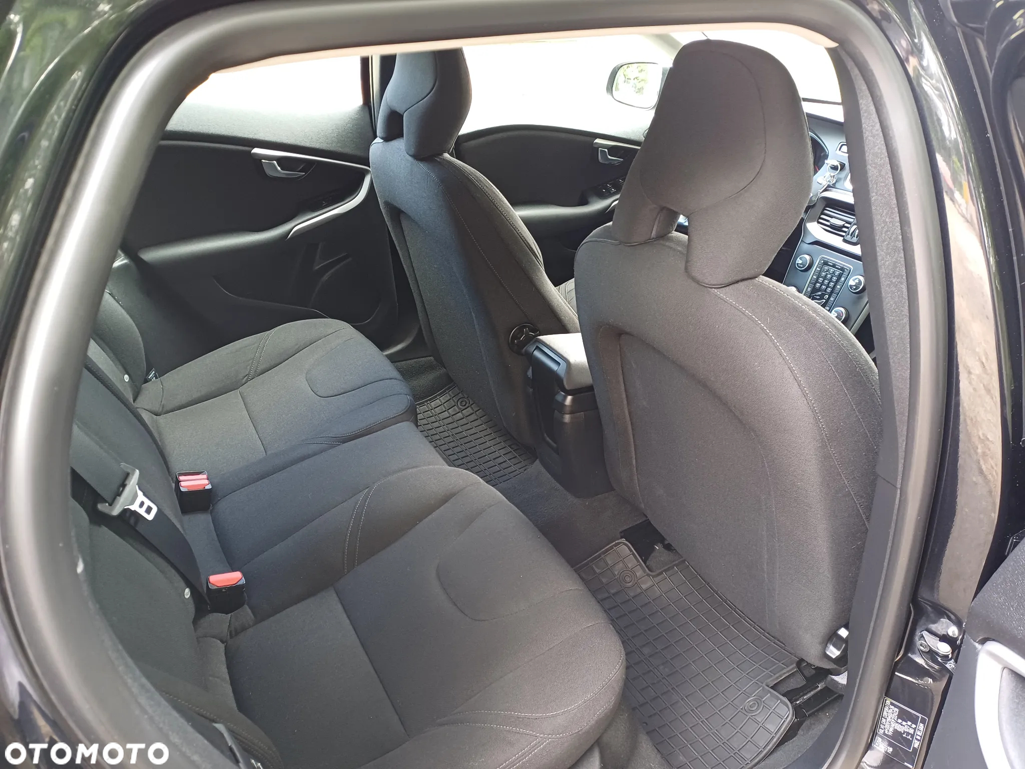 Volvo V40 D4 Drive-E Momentum - 29