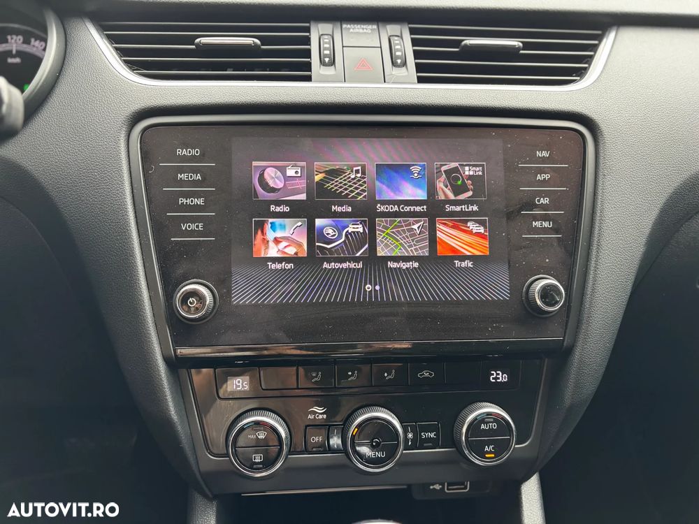 Skoda Octavia Combi Diesel 2.0 TDI DSG Ambition - 22