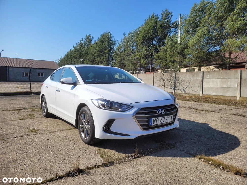 Hyundai Elantra 1.6 Comfort - 1