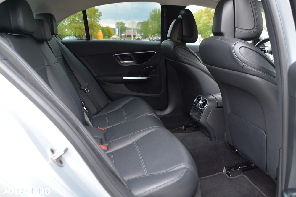 Mercedes-Benz C 220 d T 9G-TRONIC AMG Line - 16