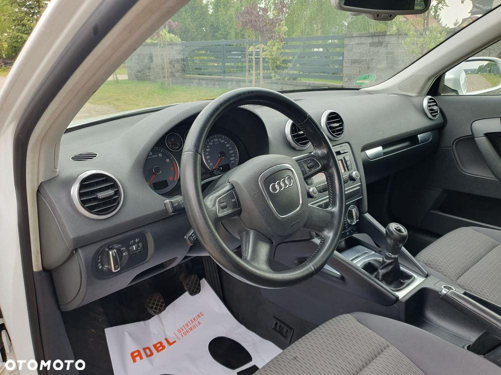 Audi A3 Sportback 1.4 TFSI S Line Sportpaket plus - 9