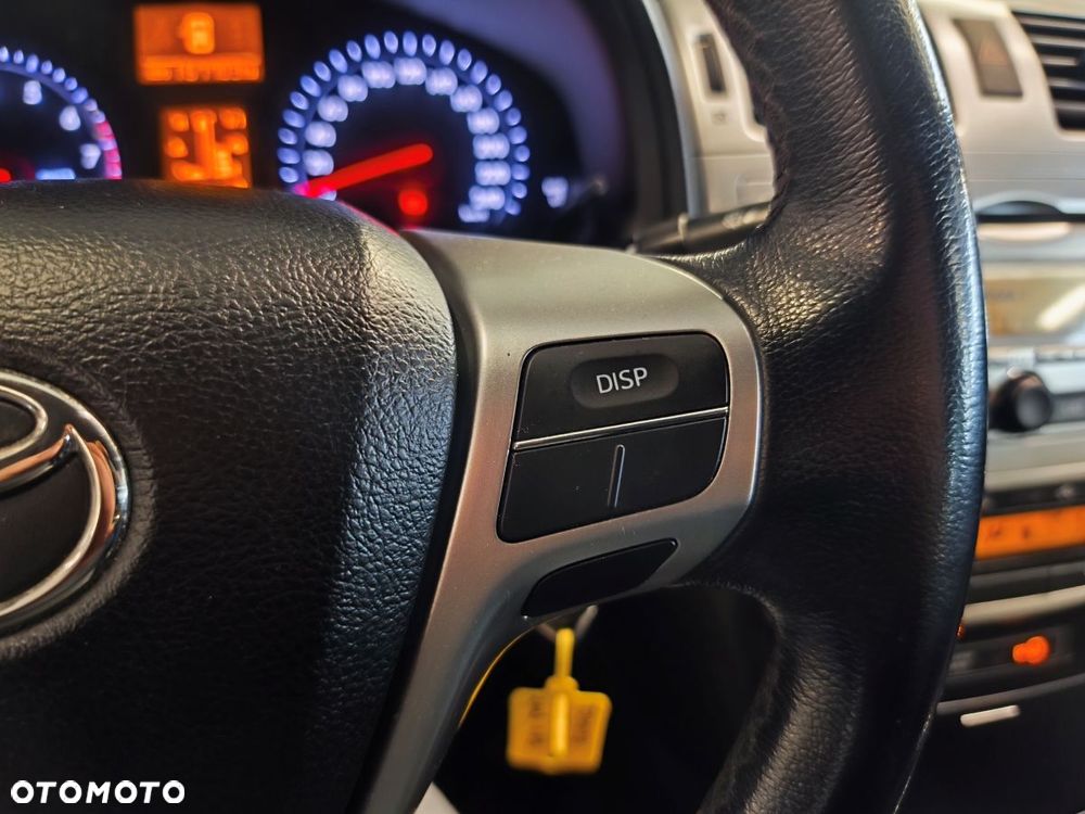 Toyota Avensis 1.8 Sol - 12