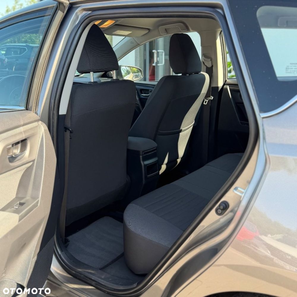 Toyota Auris - 16