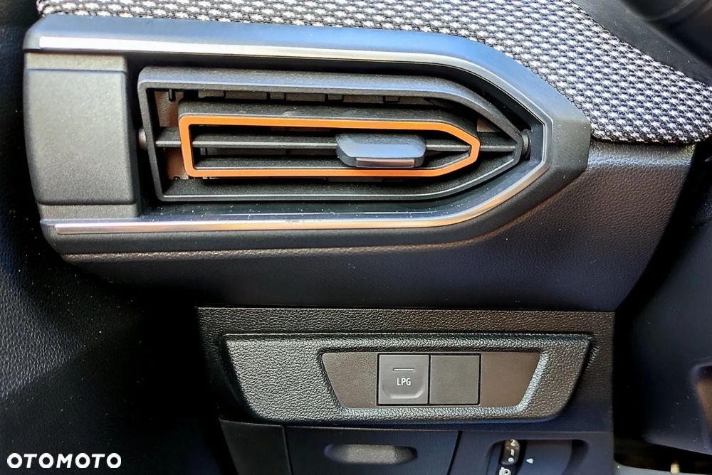 Dacia Sandero - 29