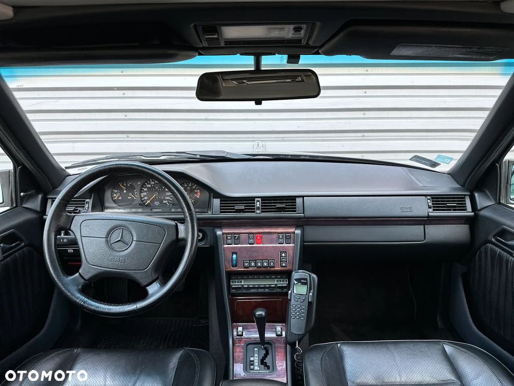 Mercedes-Benz Klasa E - 31