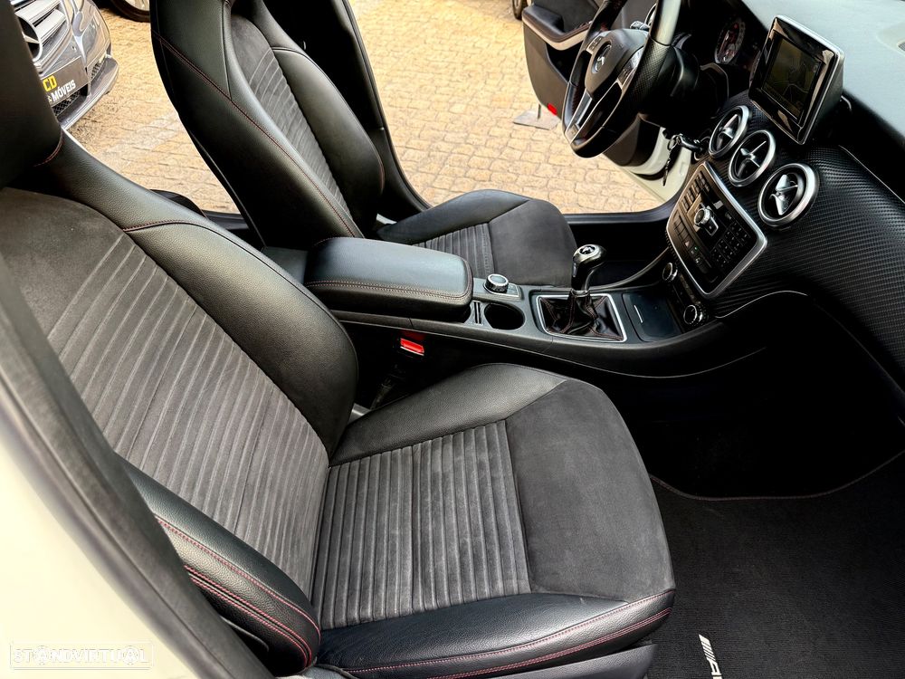 Mercedes-Benz A 180 d AMG Line - 55