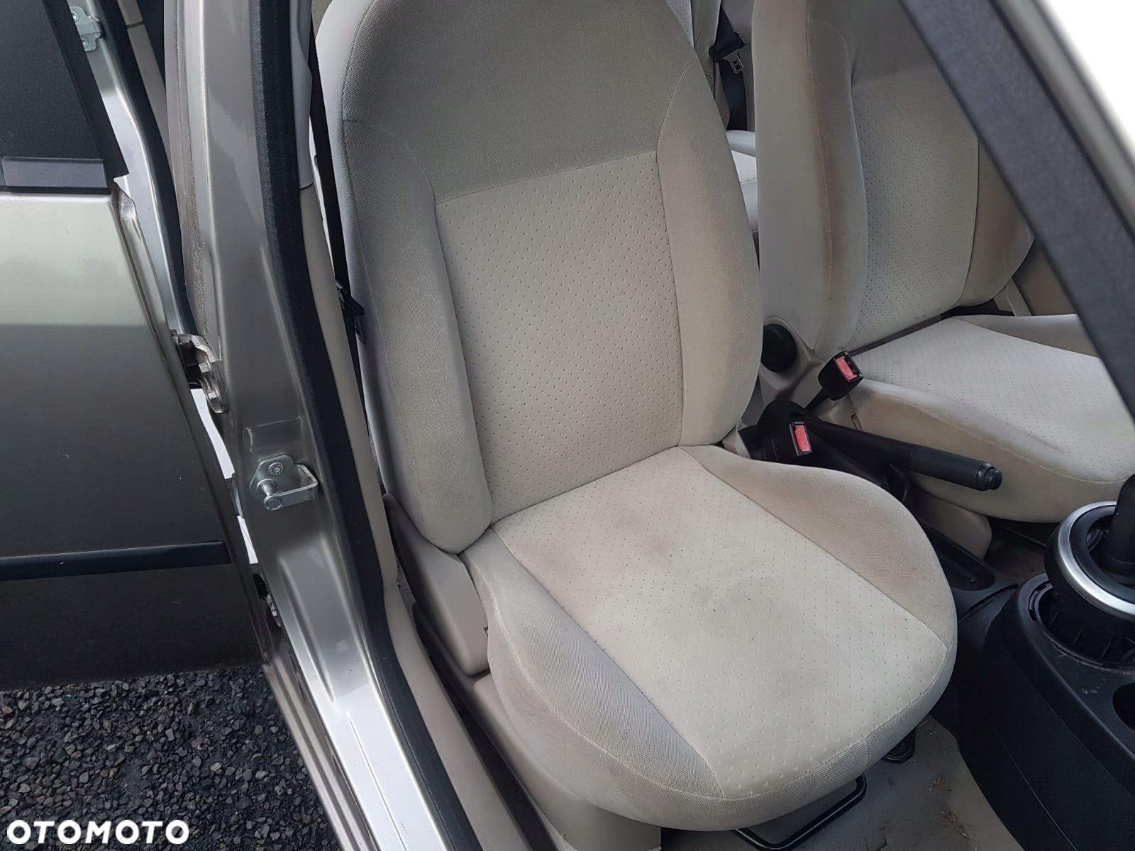 FORD FIESTA MK6 02- FOTELE KOMPLET 5-DRZWI GHIA - 2