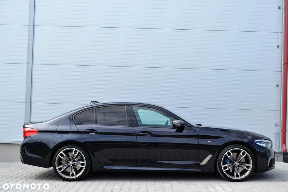 BMW Seria 5 M550i xDrive sport - 2