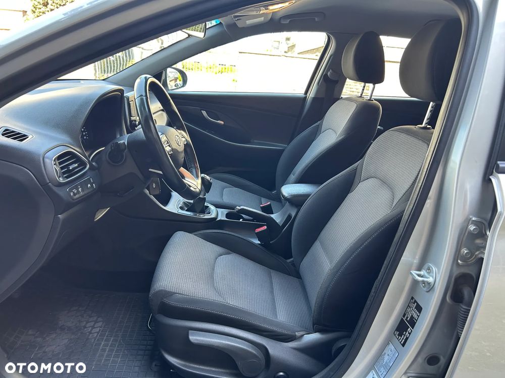 Hyundai i30 1.4 Comfort - 12