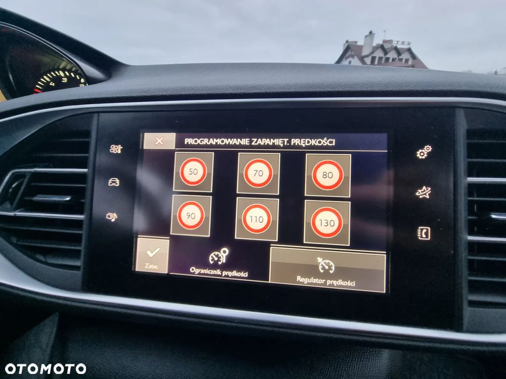 Peugeot 308 1.6 BlueHDi Allure S&S - 21