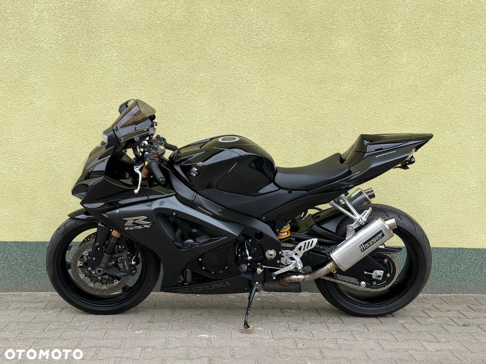 Suzuki GSX-R - 25