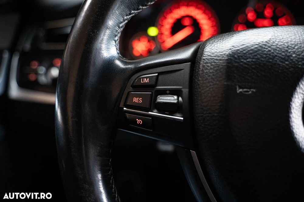 BMW Seria 5 520d Sport-Aut. - 21