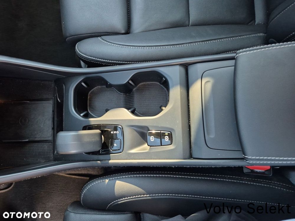 Volvo XC 40 - 18