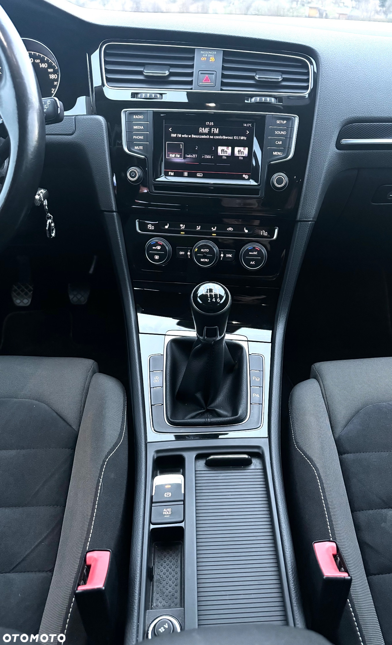 Volkswagen Golf - 5