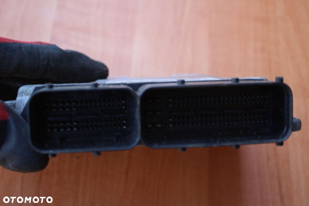 STEROWNIK KOMPUTER SILNIKA OPEL INSIGNIA 2.0 CDTI  55573539 0281015774 - 3