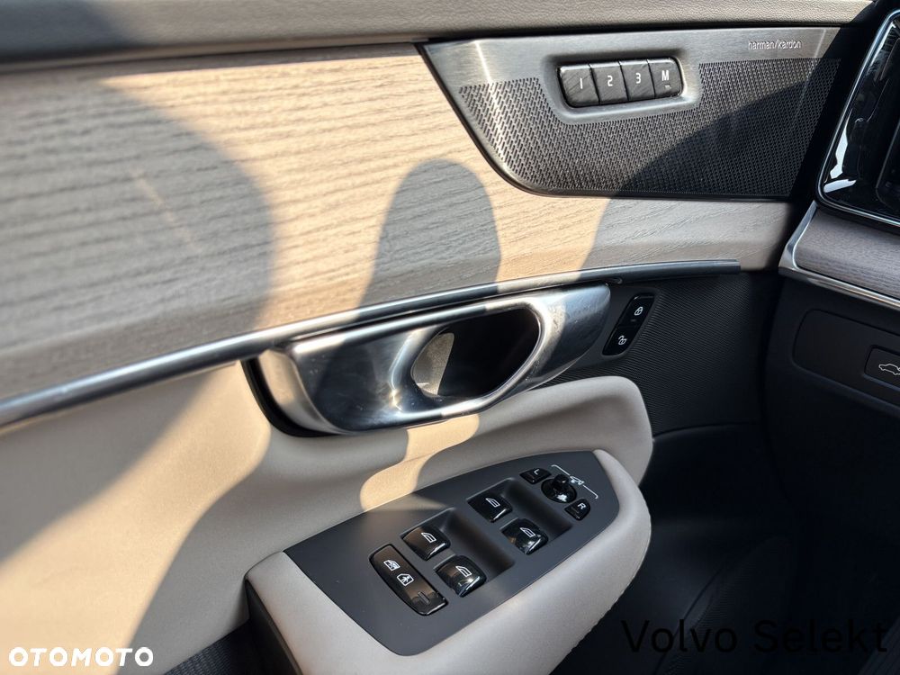 Volvo XC 90 - 19